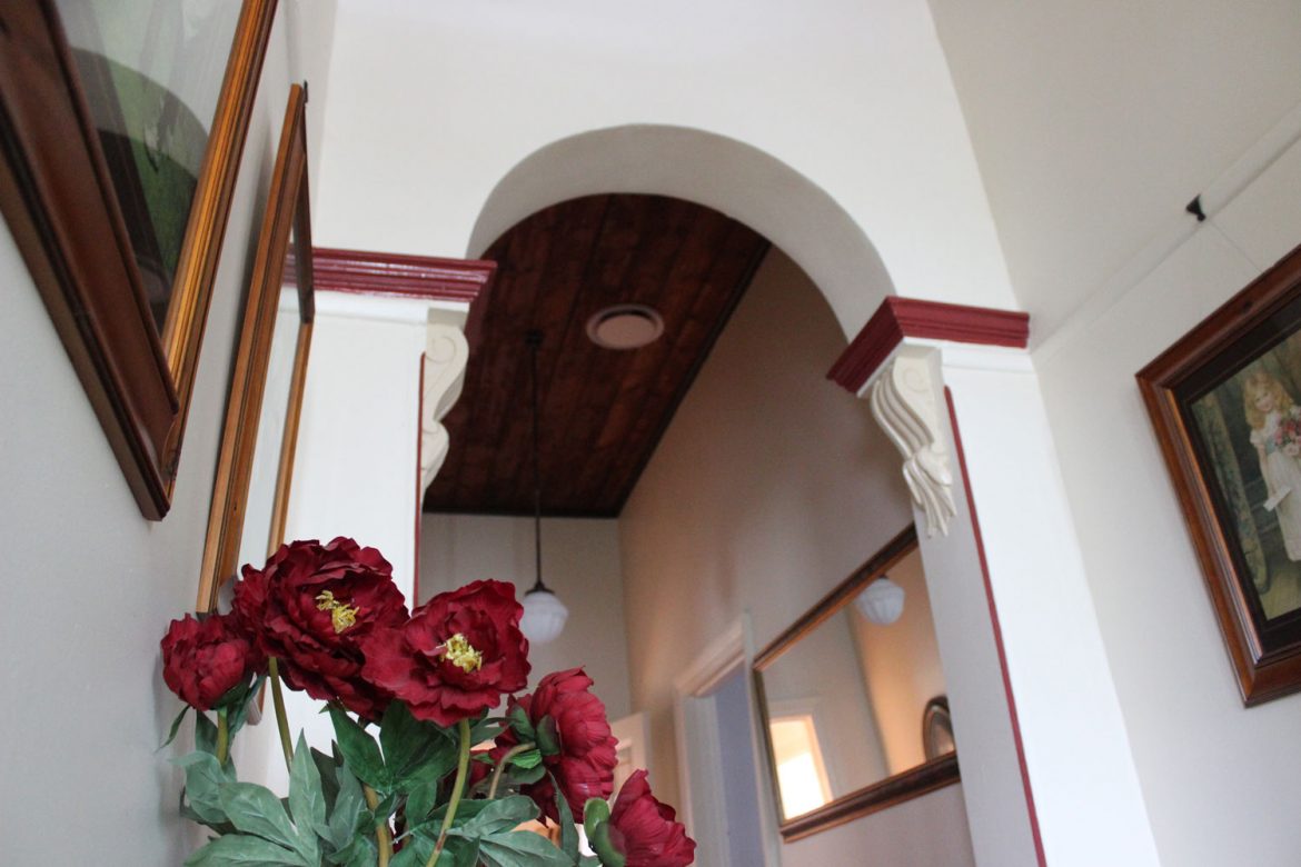 Isabella-Hallway-Kyneton