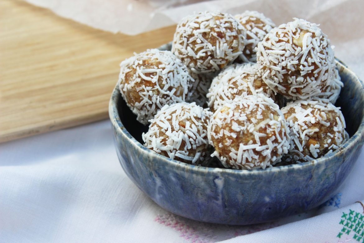 vegan-coconut-almond-and-lime-bliss-balls
