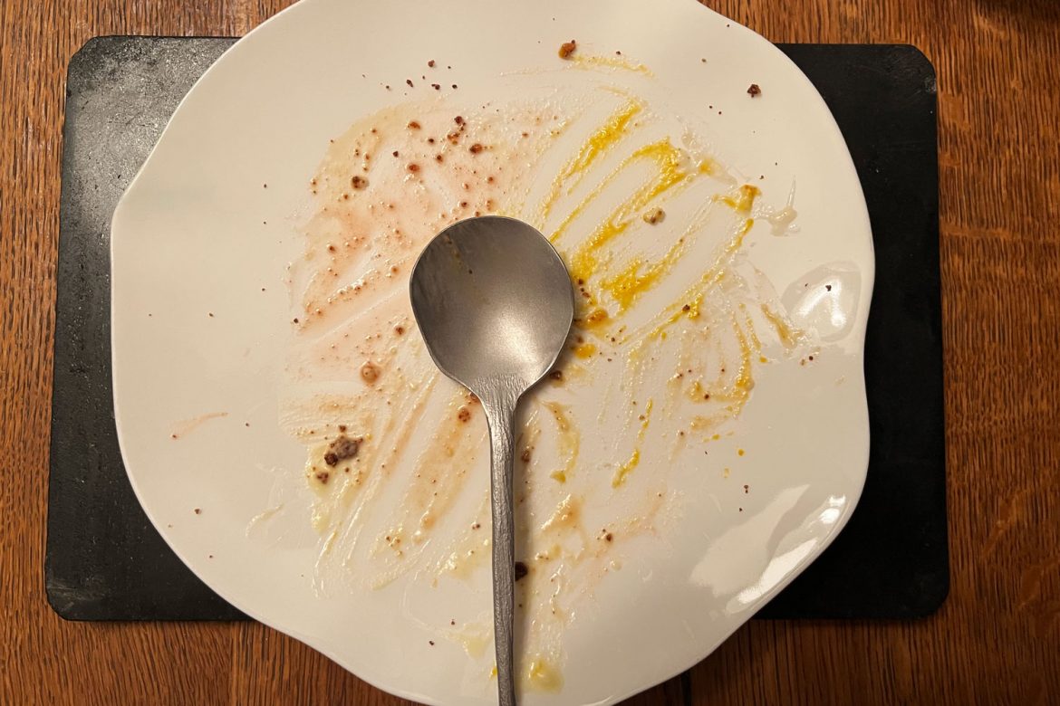 Mak empty plate