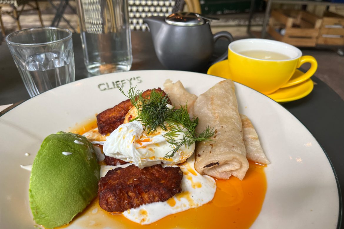cliffys-emporium breakfast