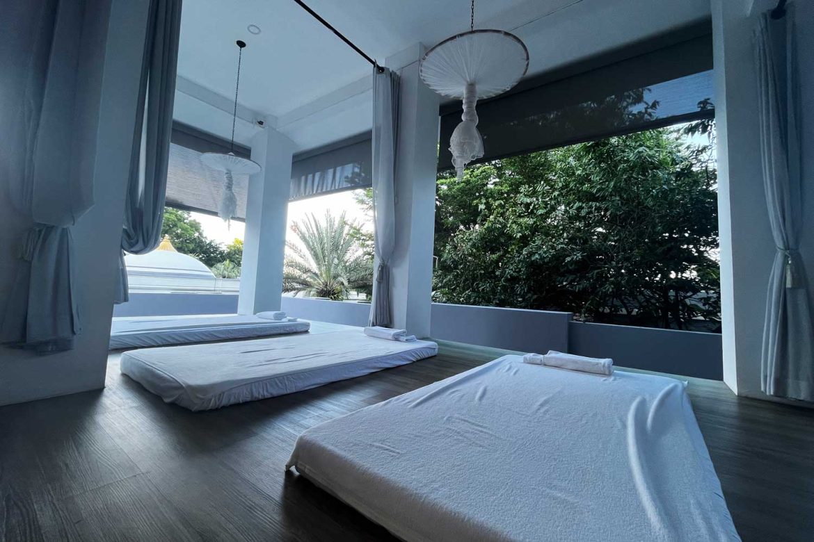 AS-Outdoor-Massage