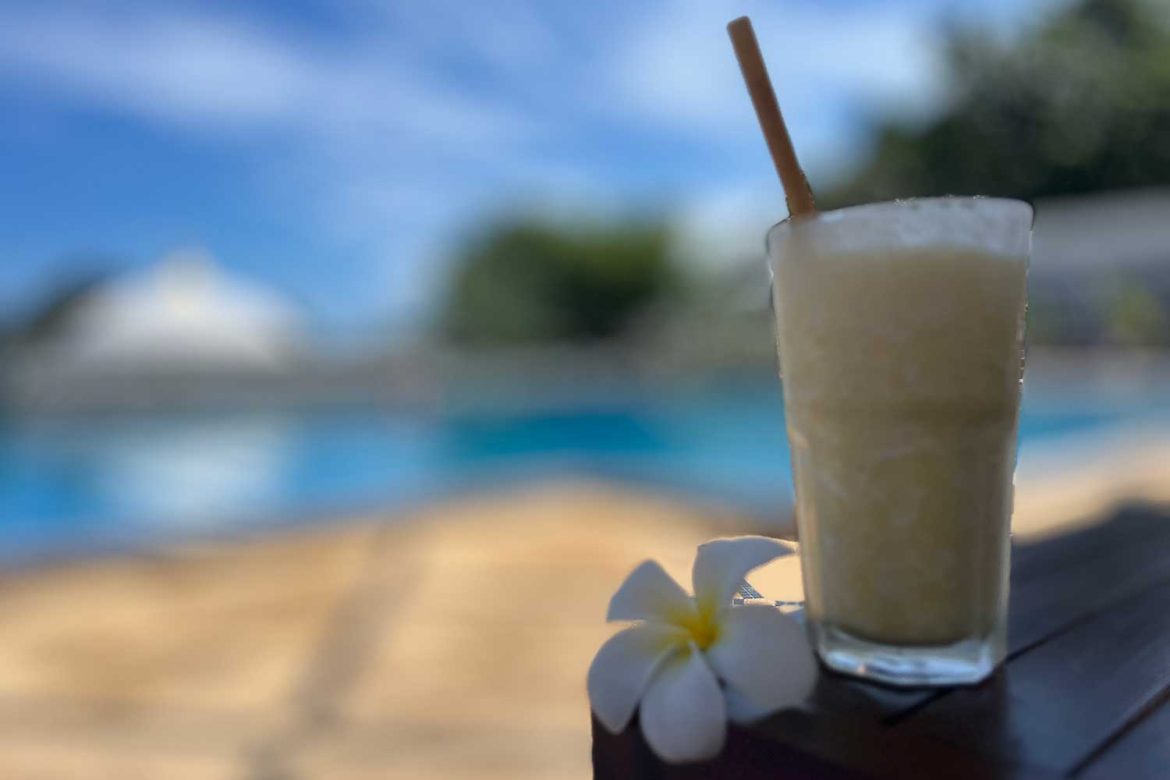 AS-poolside-juice
