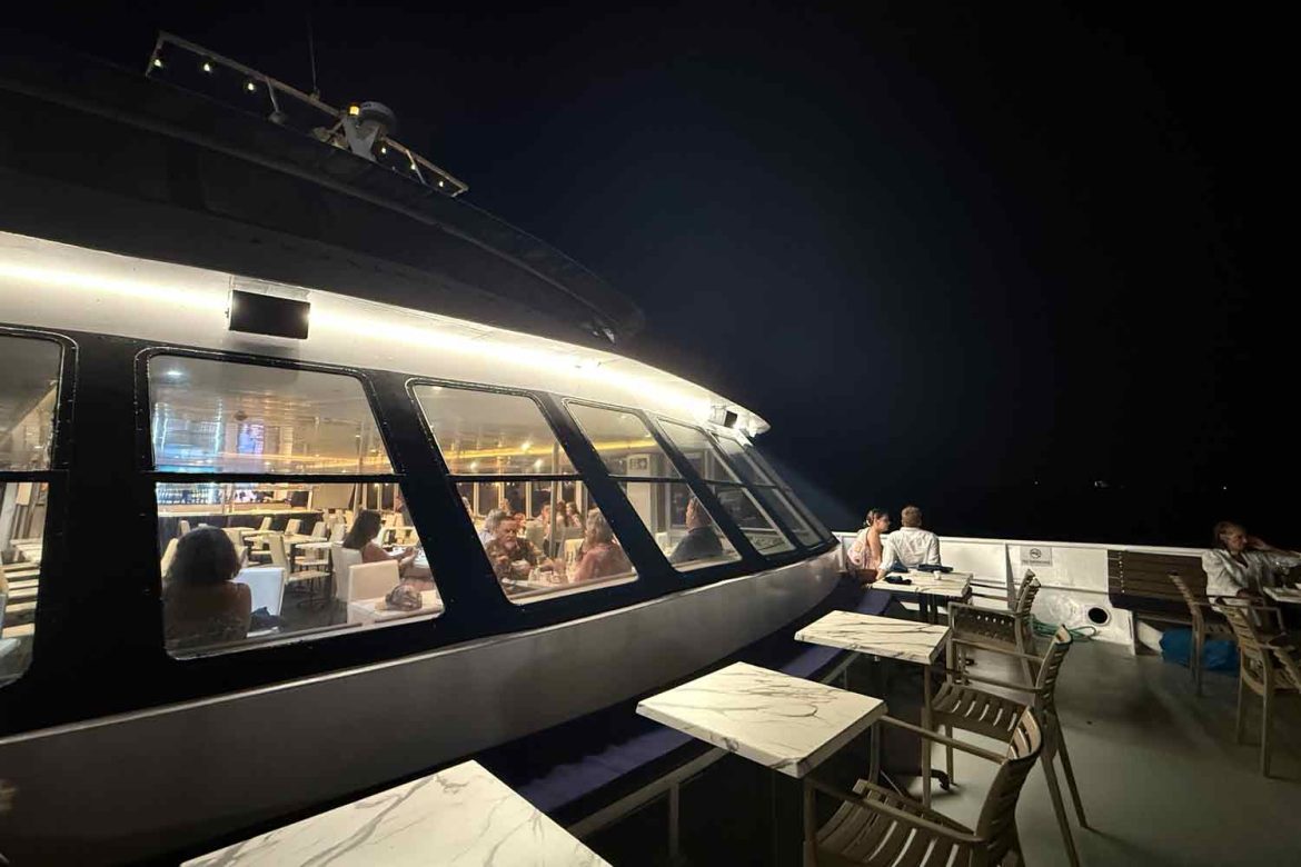 Darwin-Outdoor-deck