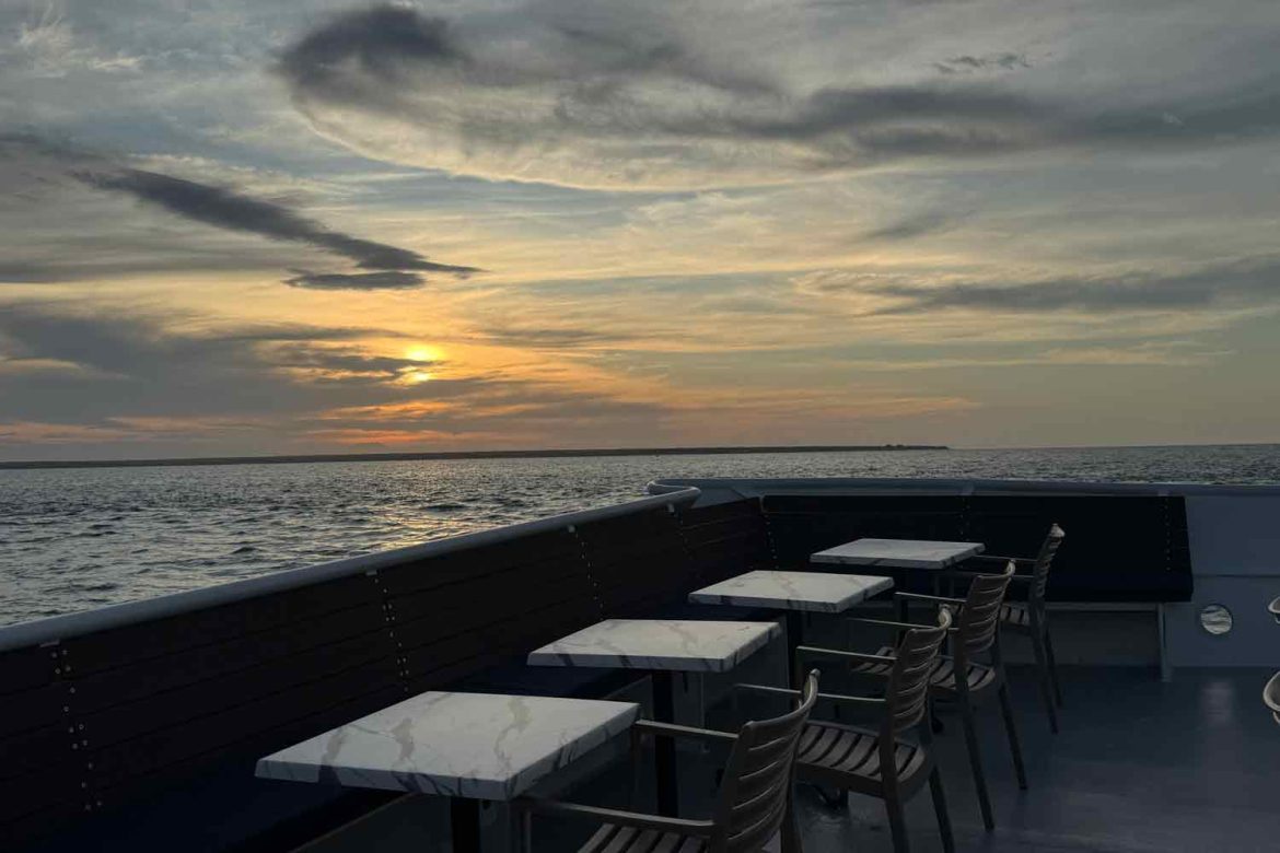 Darwin harbour cruise -front-deck