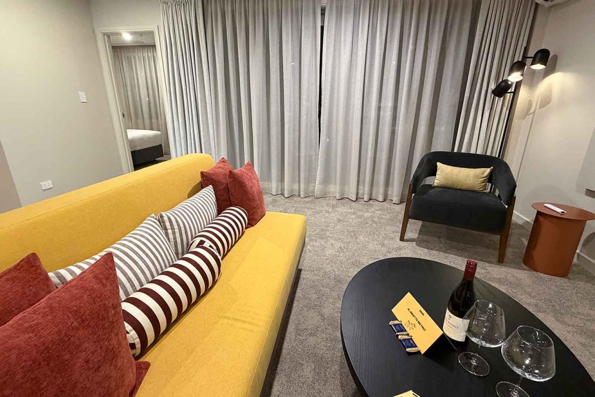 Oaks hotel room