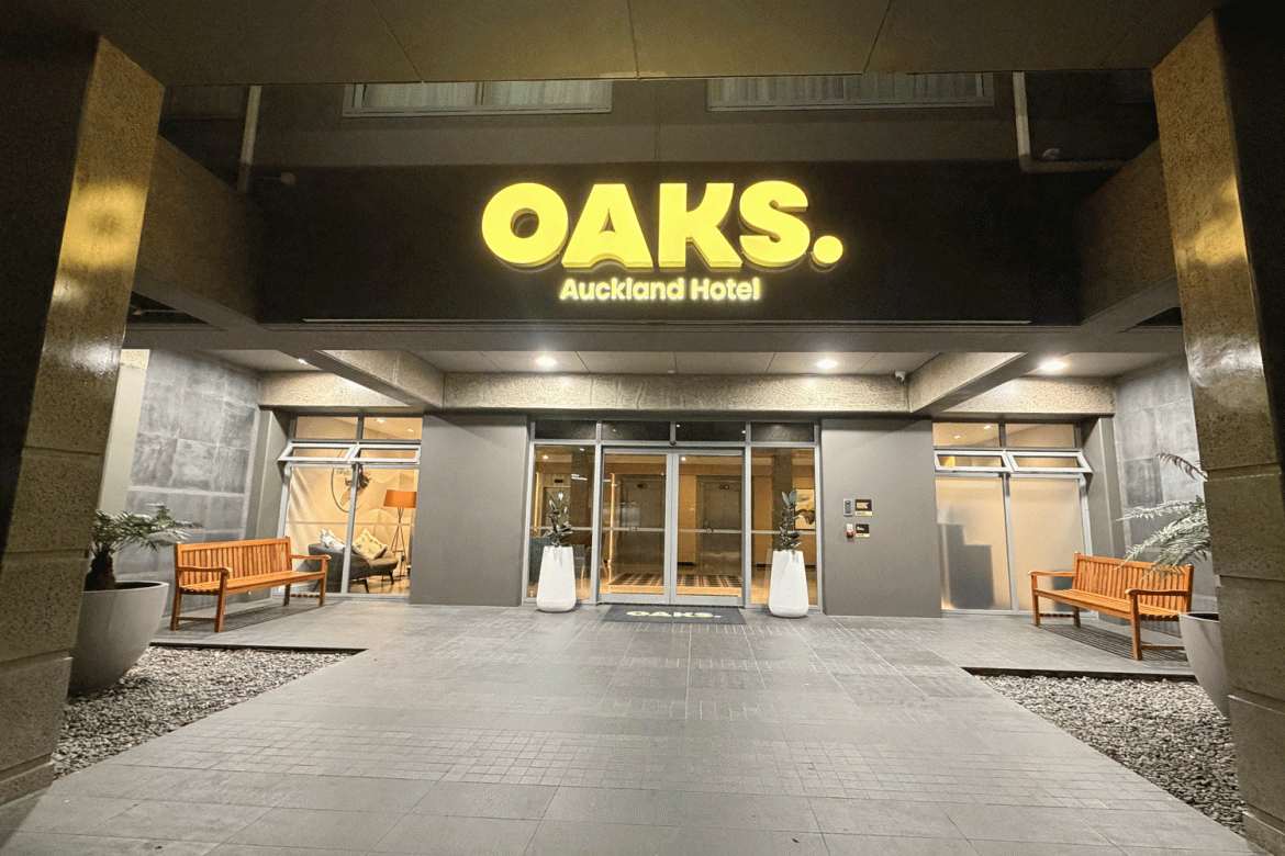 Oaks entry way